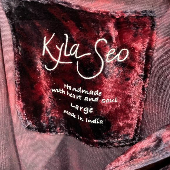 Kyla Seo Silk Blend Velvet Top Black Red Handmade V-Neck Pullover - Picture 8 of 13